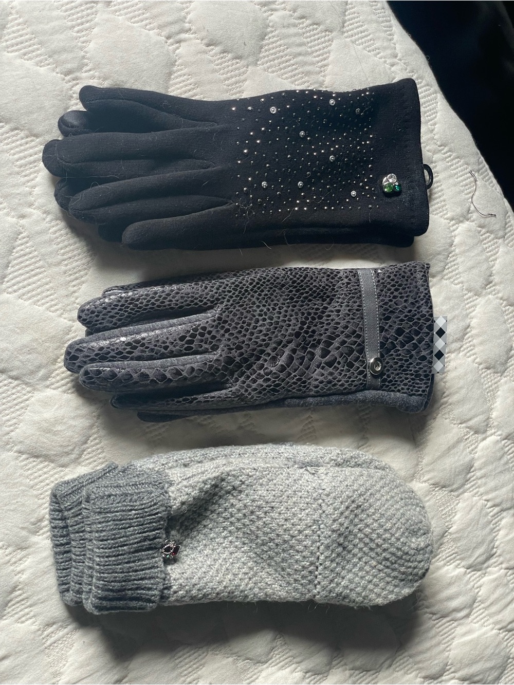 Magnolia&Vine mixed glove set with 2 sets of interchangeable snap sets.